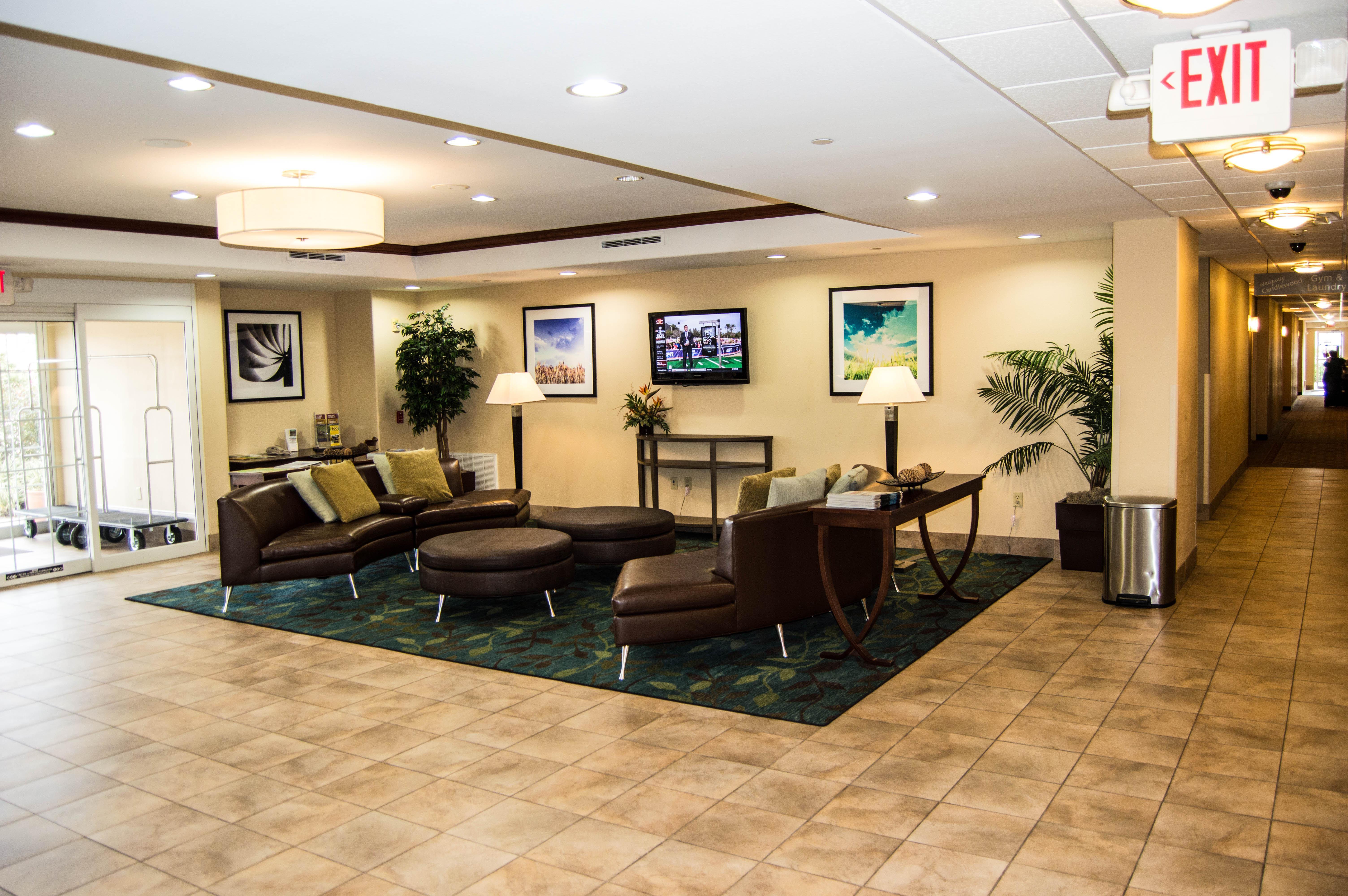 Candlewood Victoria By Ihg Dış mekan fotoğraf