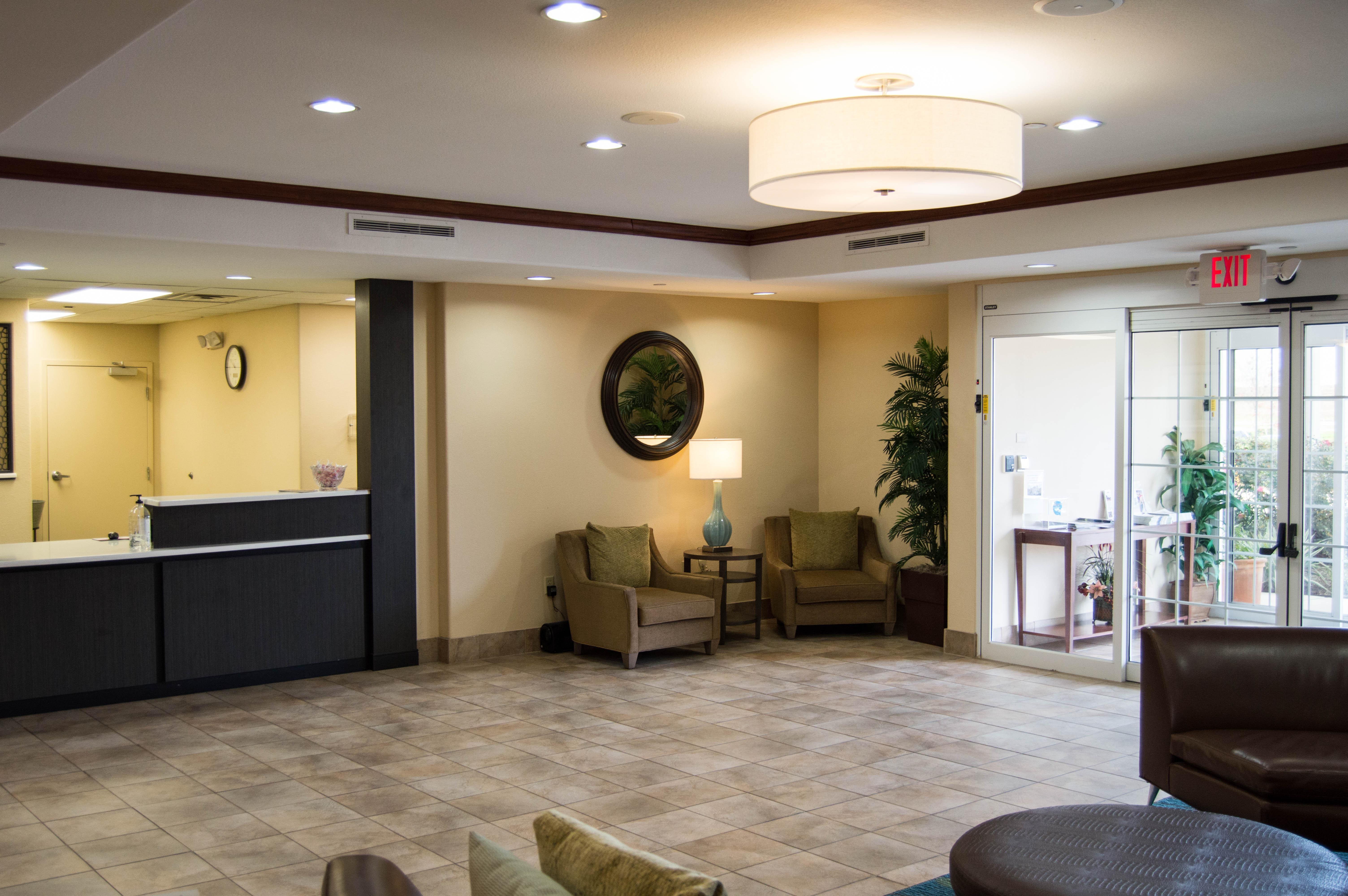 Candlewood Victoria By Ihg Dış mekan fotoğraf